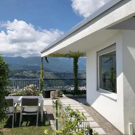 Reflection Lake By Quokka 360 - With A Magnificent Lake View Apartamento Lugano