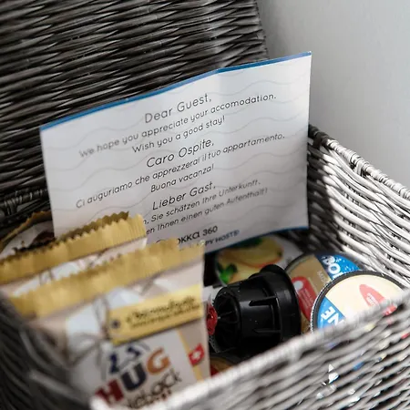 Reflection Lake By Quokka 360 - With A Magnificent Lake View Lägenhet