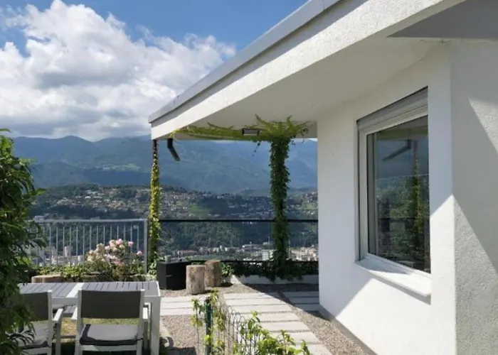 Reflection Lake By Quokka 360 - With A Magnificent Lake View Apartamento Lugano