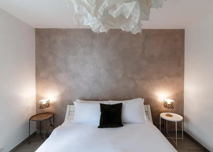 Reflection Lake By Quokka 360 - With A Magnificent Lake View